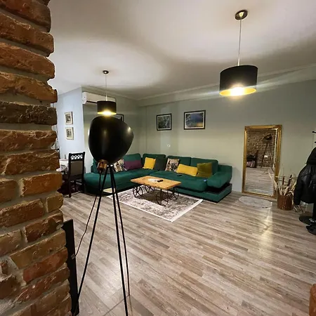 Apartamento Bricks Near Pazari I Ri *