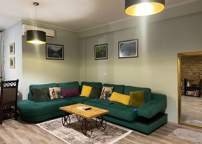 Bricks Near Pazari I Ri Apartment